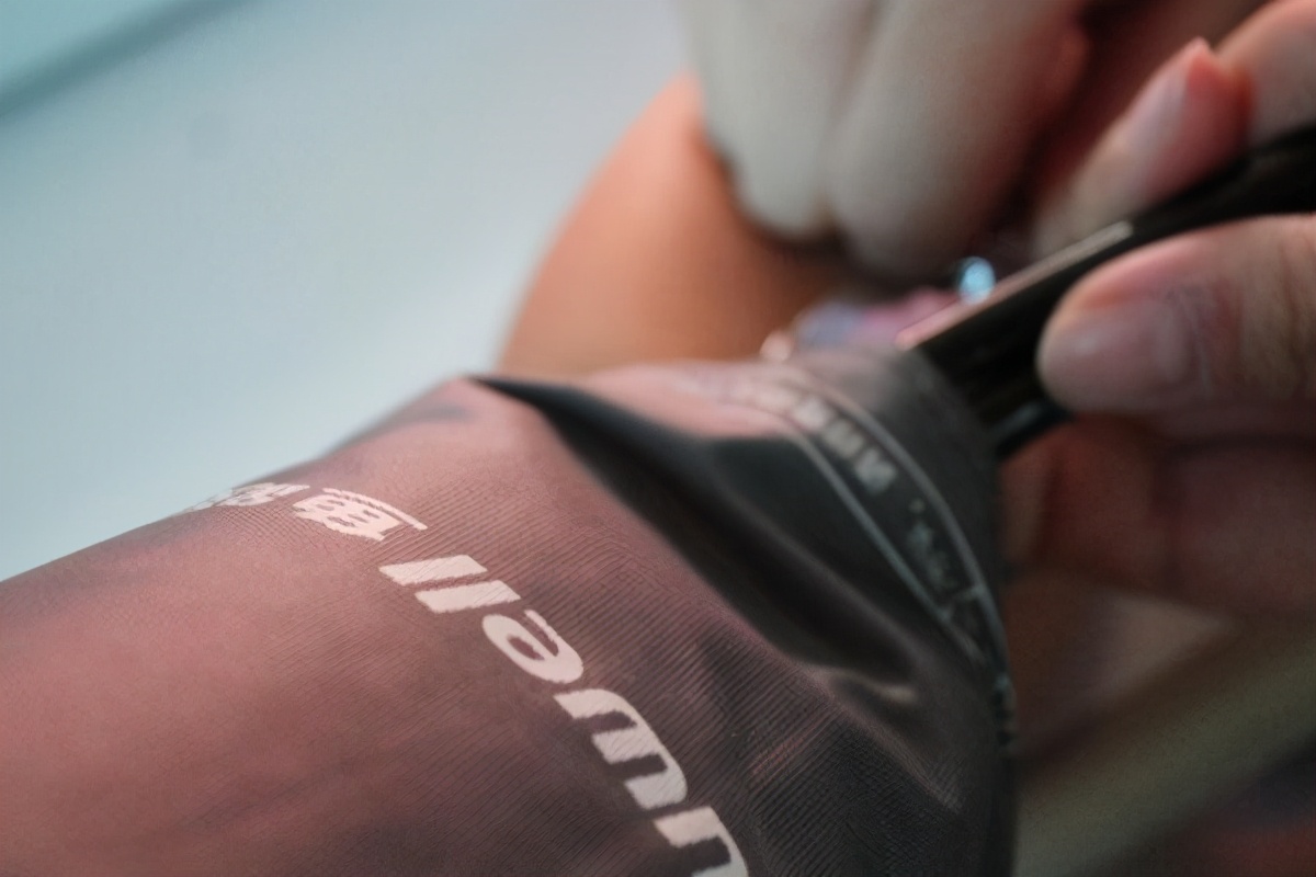 脑梗后遗症双腿酸软无力用什么药,得了脑梗后为什么腿无力