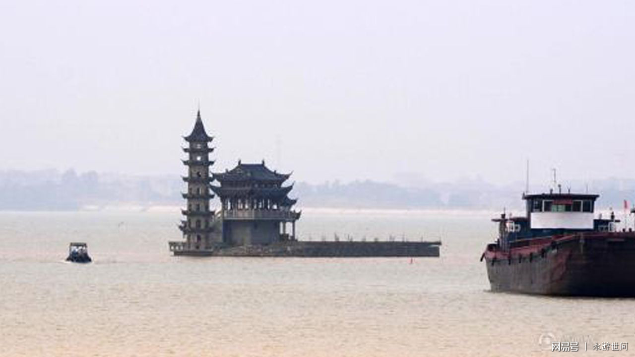 10个惊人的水下建筑,水下神秘建筑