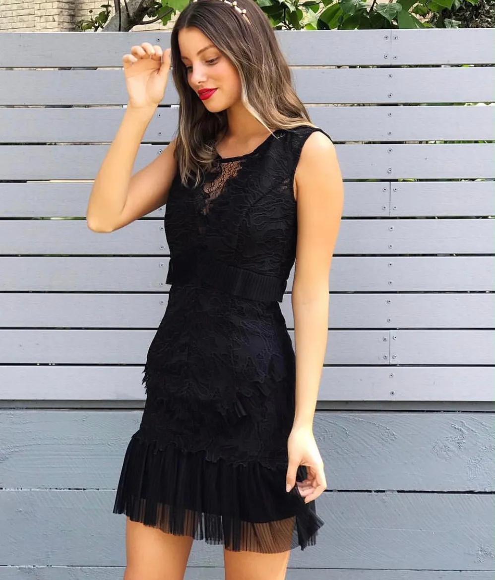 职场应该怎么穿不普通不老气,一套时髦又得体的职场造型