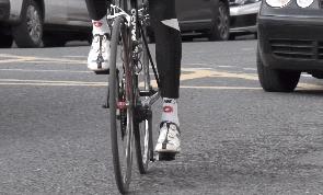 骑车是不是要穿运动鞋,为什么骑车需要专用鞋子