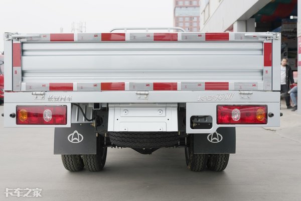 长安神骐t20厢货三米六,长安神骐3.3米货车能拉多少吨