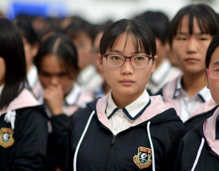 高三生压力大该如何进行心理调整,高三学生面临高考压力如何解决