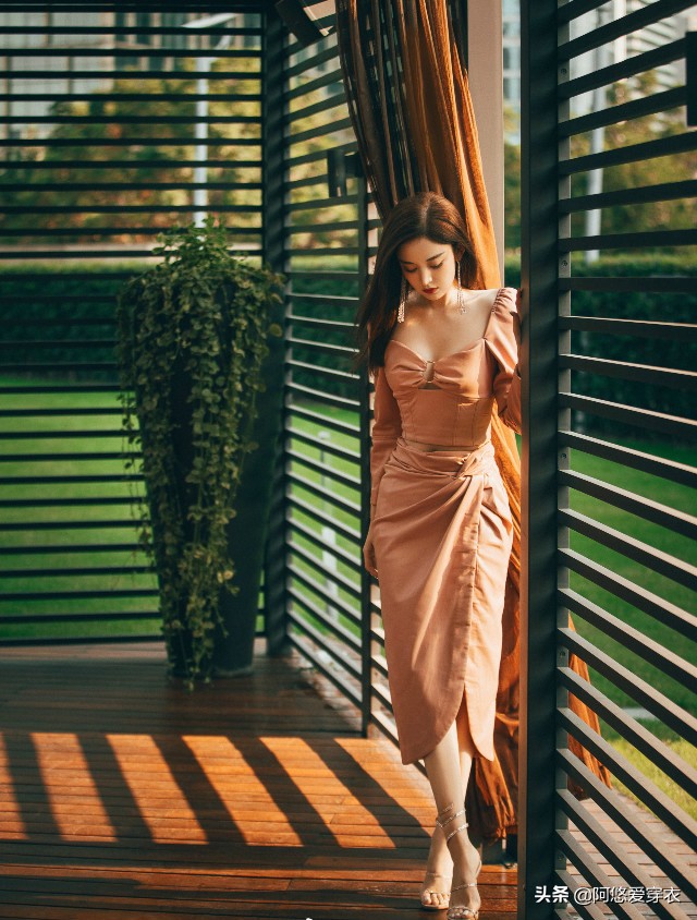 东搭西配还是“土气”？考虑下现成的套装吧！实用百搭回头率超高