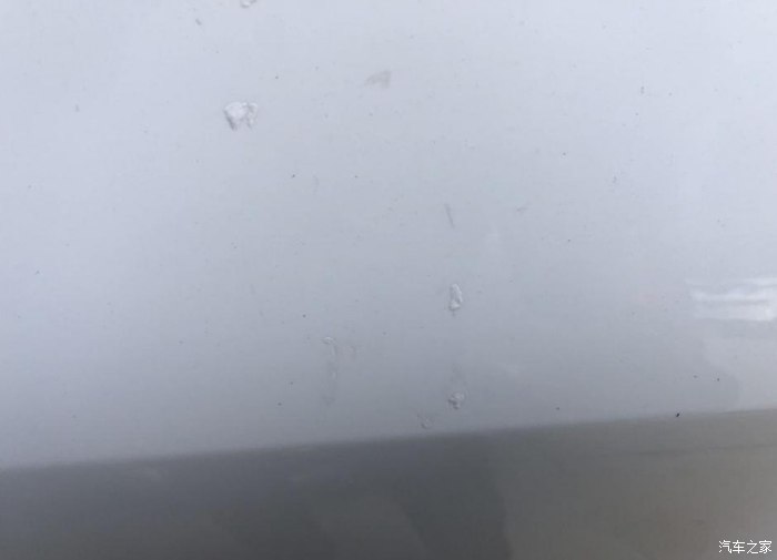 车身被人用钉子划伤怎么处理,车身被划伤怎么修复