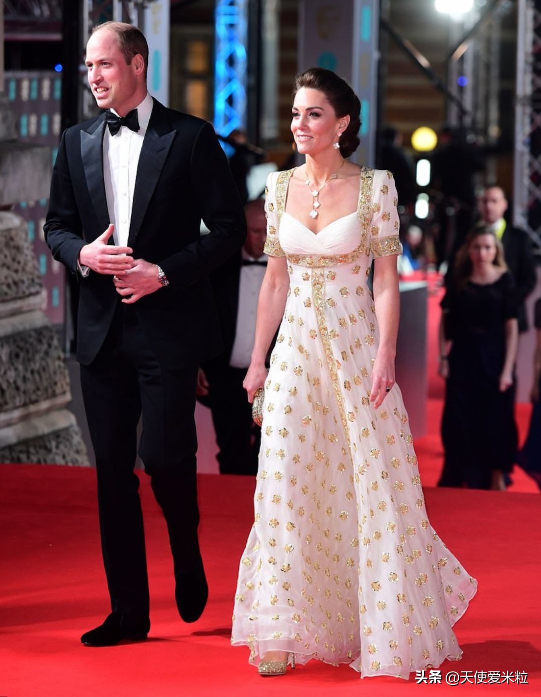 英国学院奖：小丑女代皮特吐槽哈里“脱皇”，台下威廉凯特尴尬了