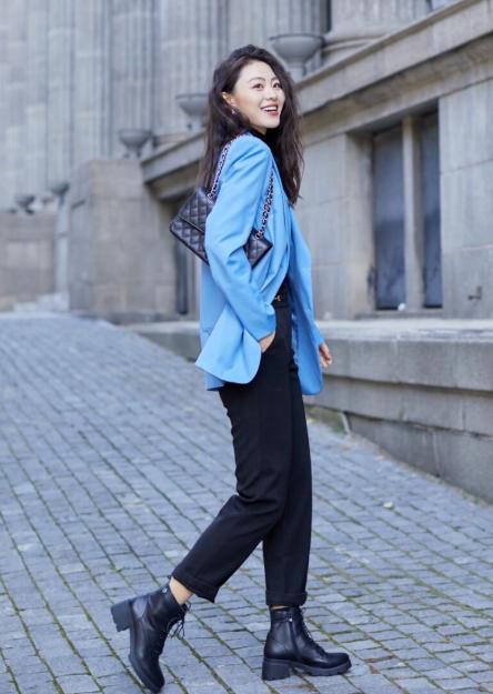 大冬天长筒靴该怎么穿才是最时尚,适合大粗腿的烟筒靴