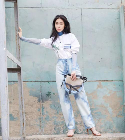 40岁女人穿不显胖的裙子,40岁徐静蕾穿衣搭配