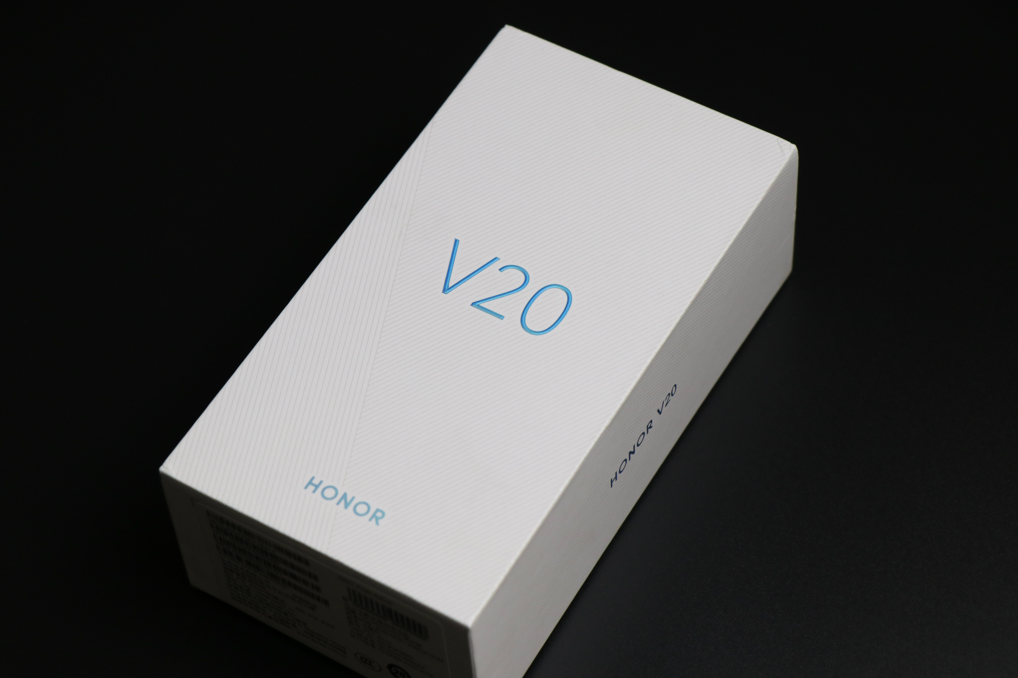 荣耀v20深度评测,荣耀v20的麒麟980降频了吗