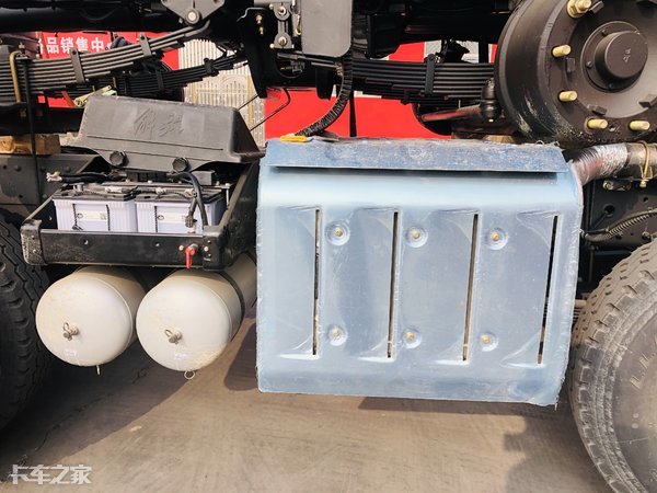 国六动力强劲车,国六解放j6p牵引车自重