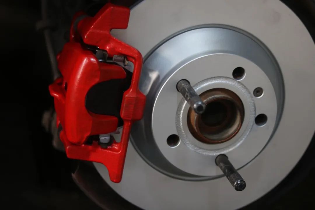 怪兽搞老车：翻新一辆残破生锈的柴油版奥迪A6，翻新后变新车