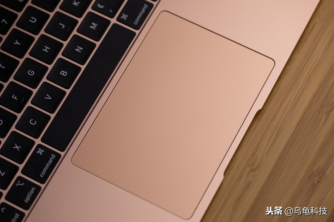 最新macbookair双系统,新款macbookair是120赫兹高刷吗