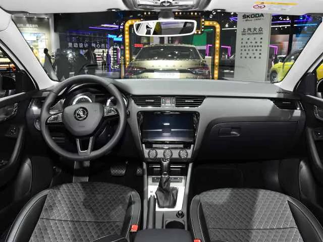 斯柯达明锐和大众朗逸买哪个,三大件一样的车对比