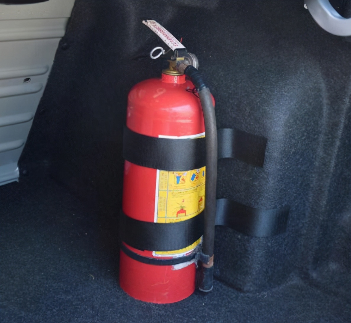 车上防身工具用什么好,汽车上合法的防身工具有哪些