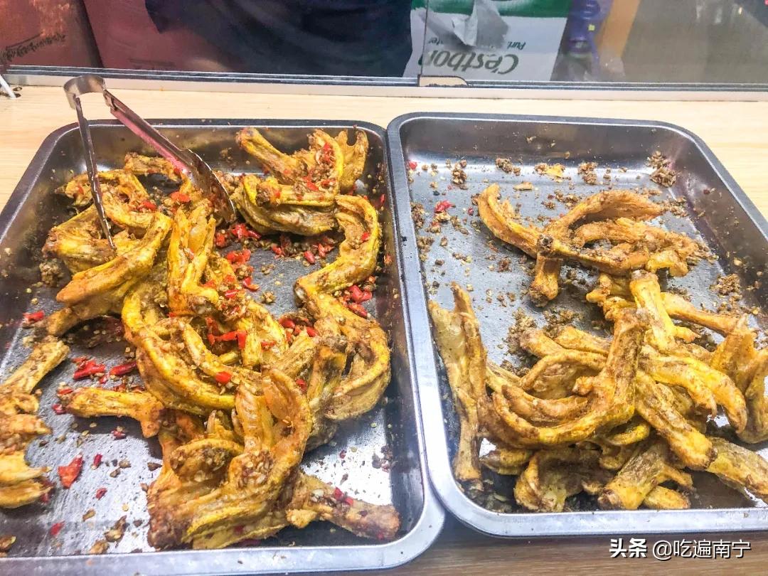 南宁香酥鸭头哪家好吃,南宁鸭脚哪个最好吃