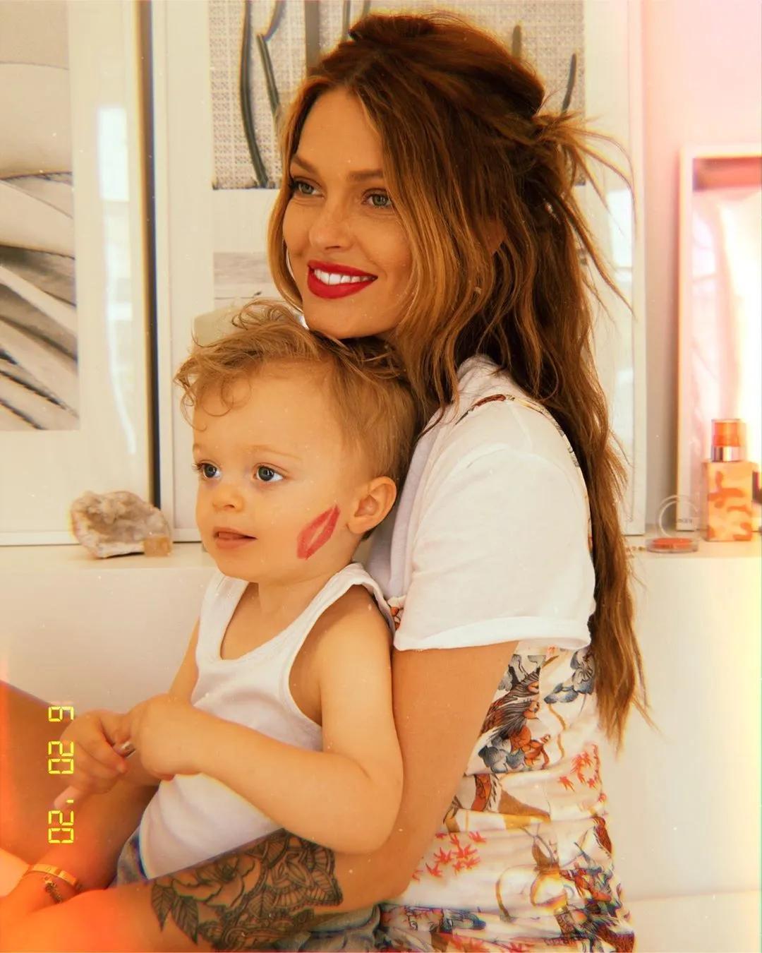 浪到福布斯封面，还成为带货第一人，这位法国姐姐很不一般