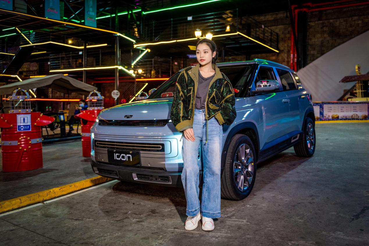 吉利icon时尚动感,吉利icon2022款七座