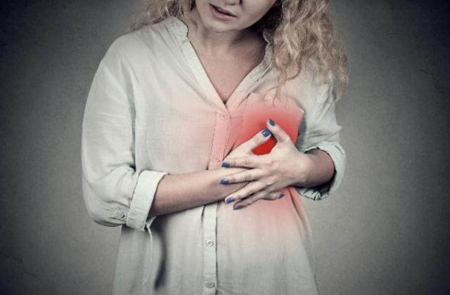 女性在49岁就绝经了?提前恭喜你:绝经后,四个问题不告而别