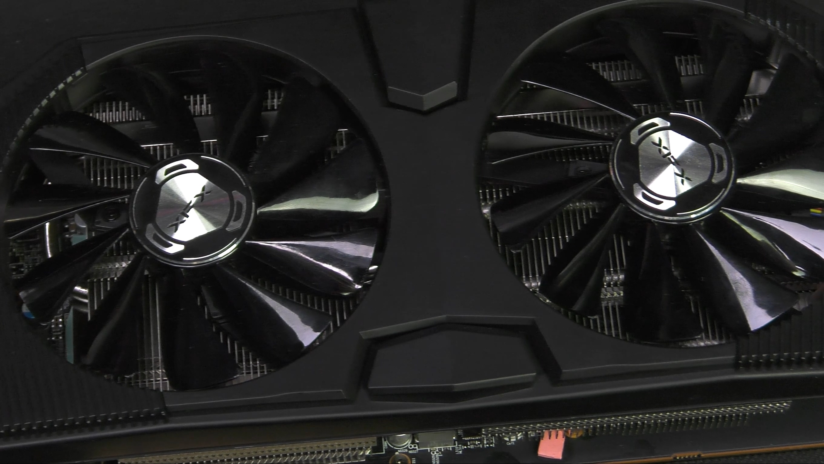 用3950X主板会120度？十款主流X570主板消费报告