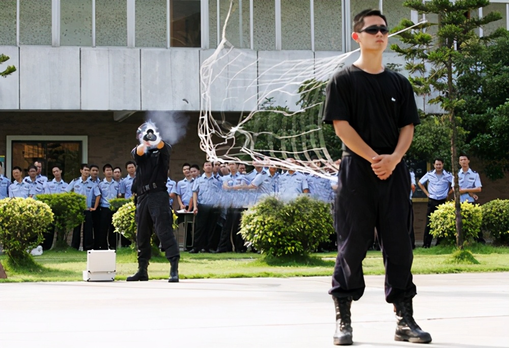 中印边境部队单兵装备,中印边境中国士兵配备