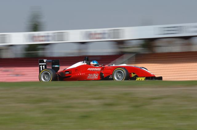 黄壳机油5w30和10w40的区别,黄壳机油5w-30和10w-40有什么区别