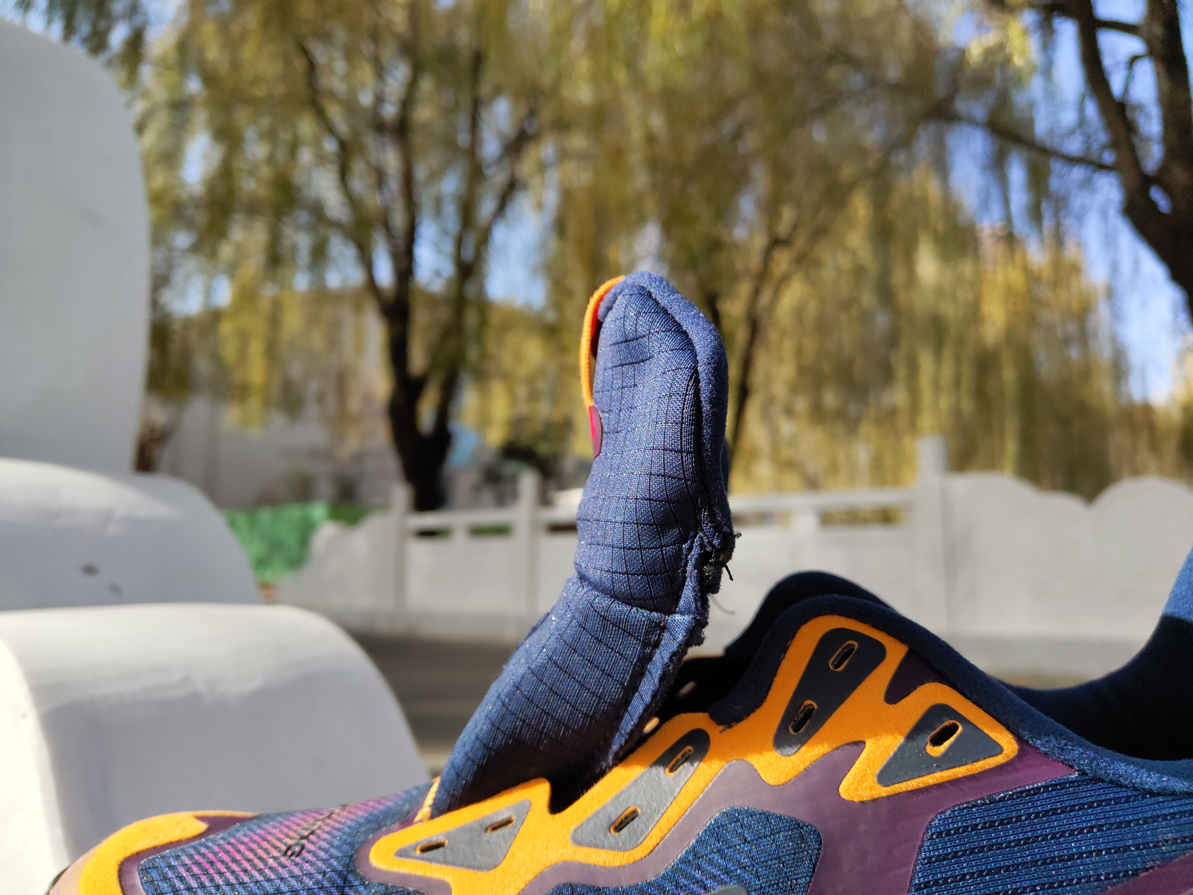 防雨雪运动鞋李宁,李宁无惧风雨