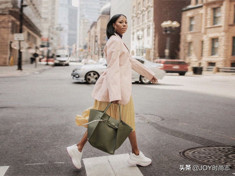 最爱的CELINE换设计师?风格不在?