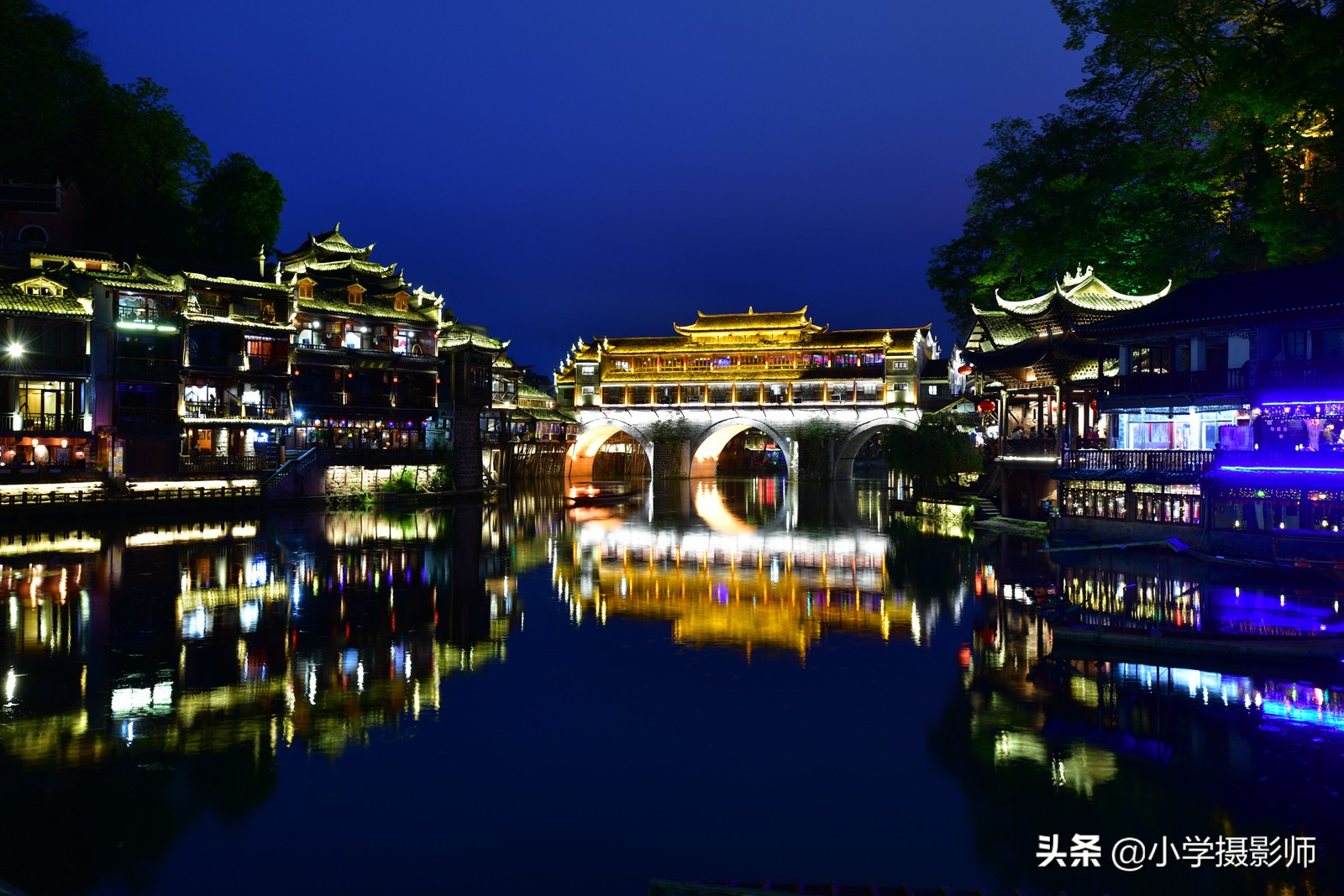 尼康半画幅广角镜头18-35样张,尼康18-35银广角新旧对比