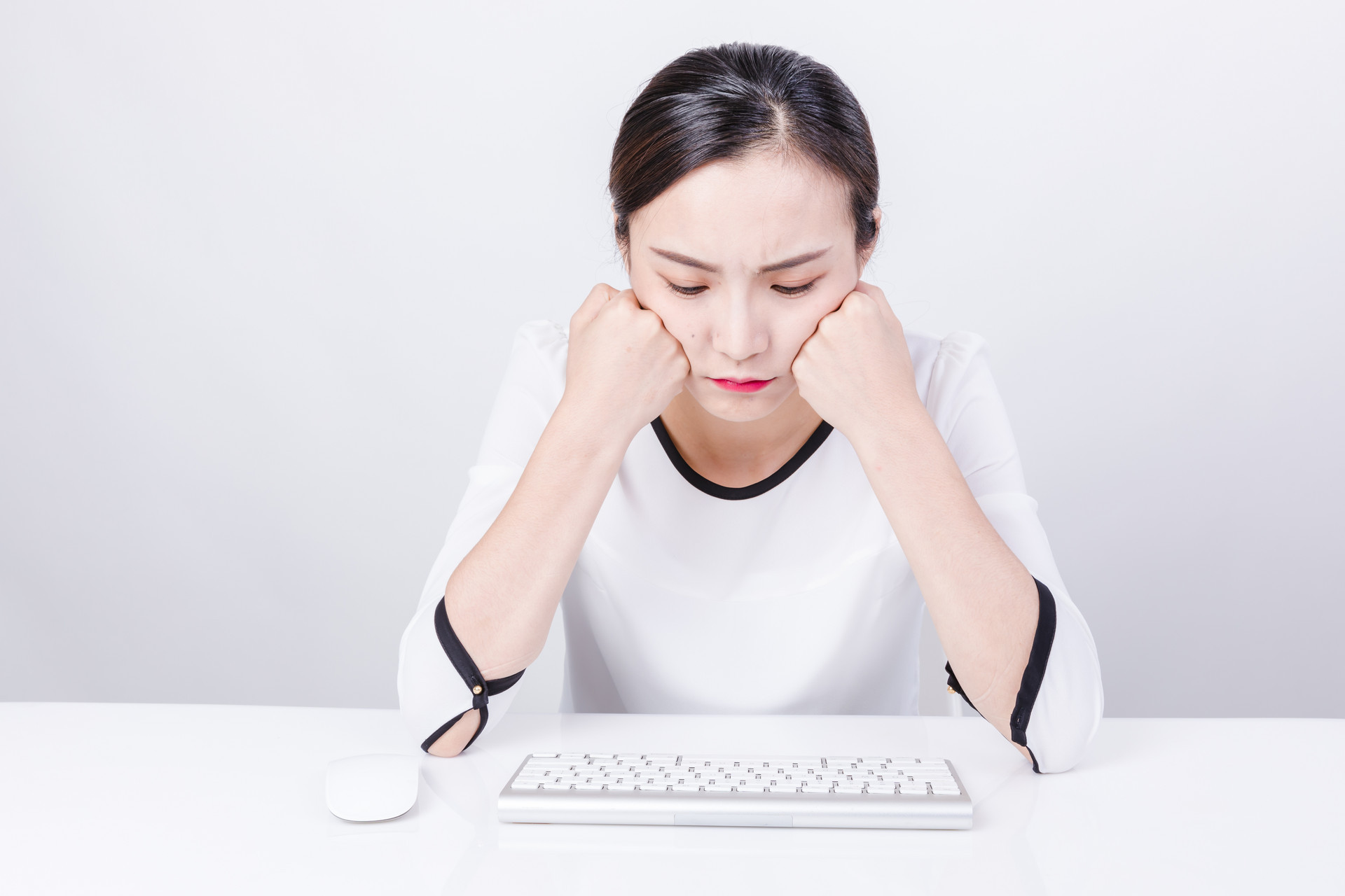 职场内向如何克服,职场内向自卑有社交恐惧症怎么办