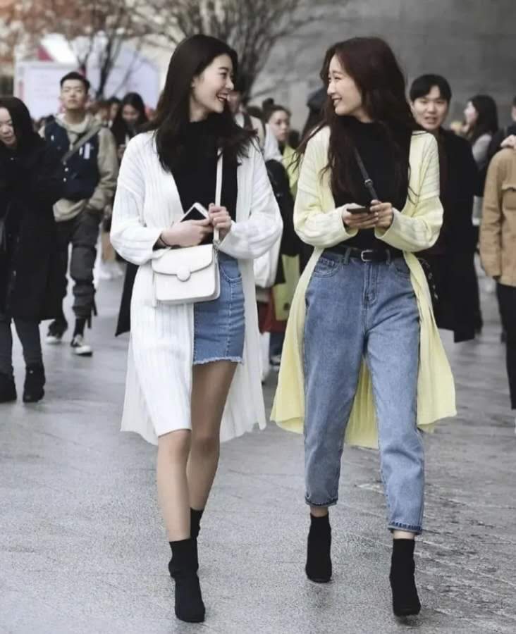 韩国美女的穿搭都离不开这几件,韩国女生穿搭街拍