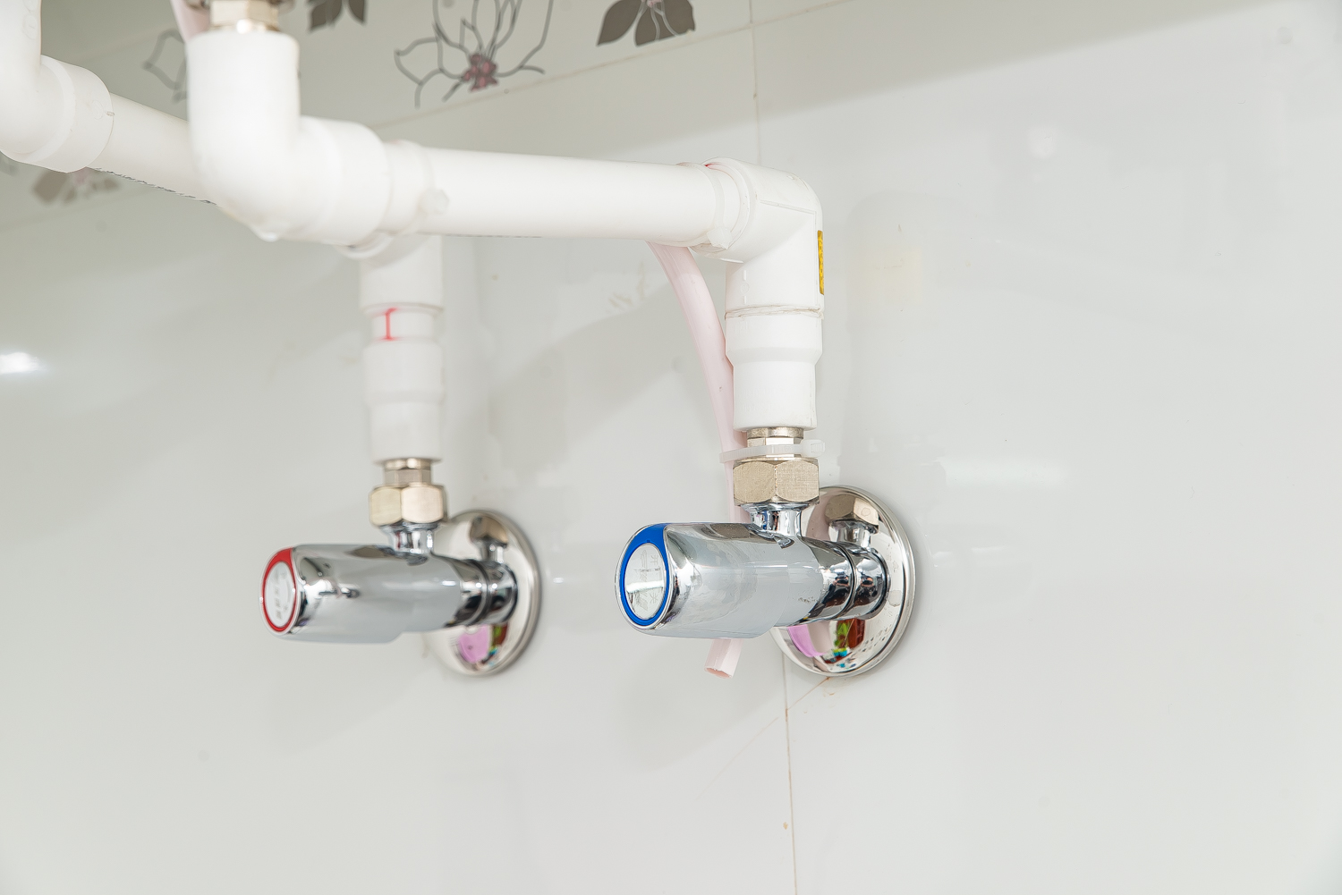 安全智能电热水器,速热式电热水器安全