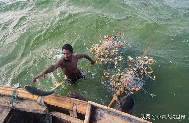 我认为毛里塔尼亚是非洲的一匹黑马，毛里塔尼亚是个怎样的国家