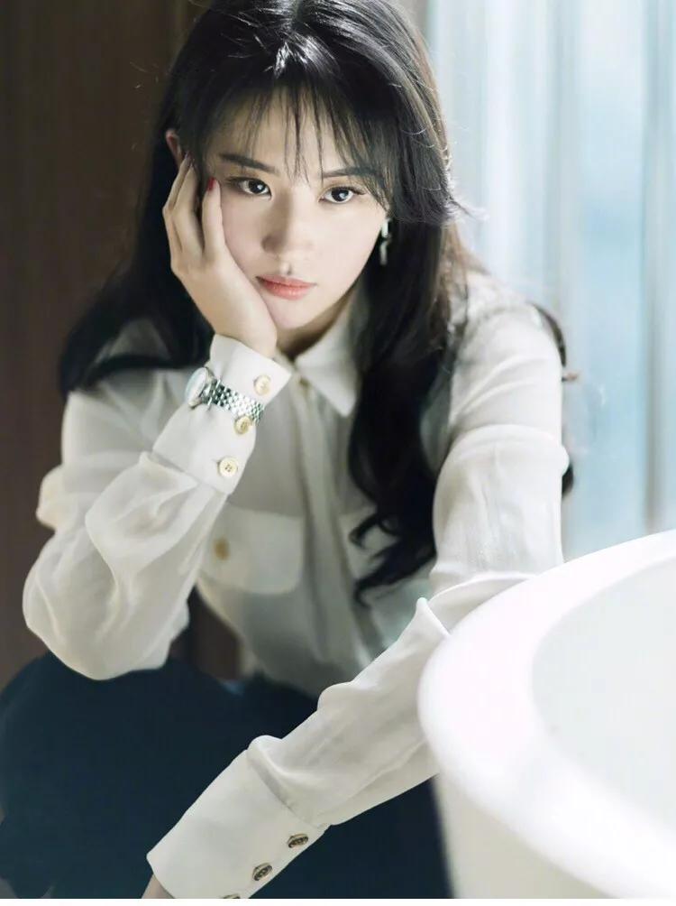 刘亦菲玫粉色口红,刘亦菲喜欢的口红色