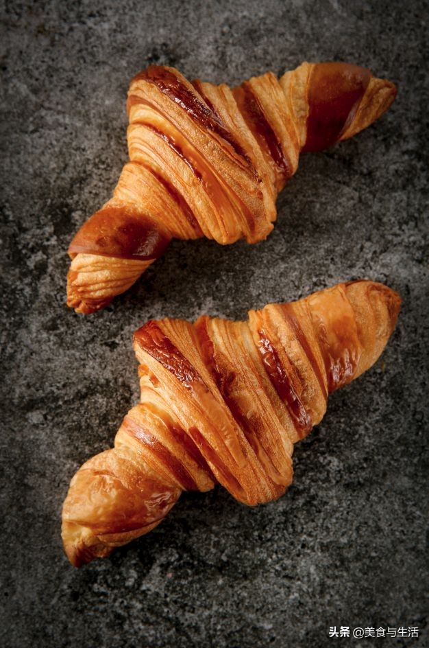 不夸张！沪上网红店卖断货的爆款“可颂”，你在家也能做