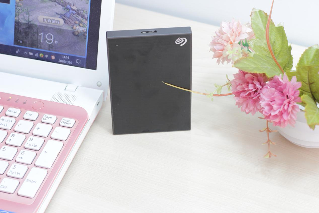 希捷银河系列企业级硬盘评测,薄如蝉翼轻如鸿毛图片