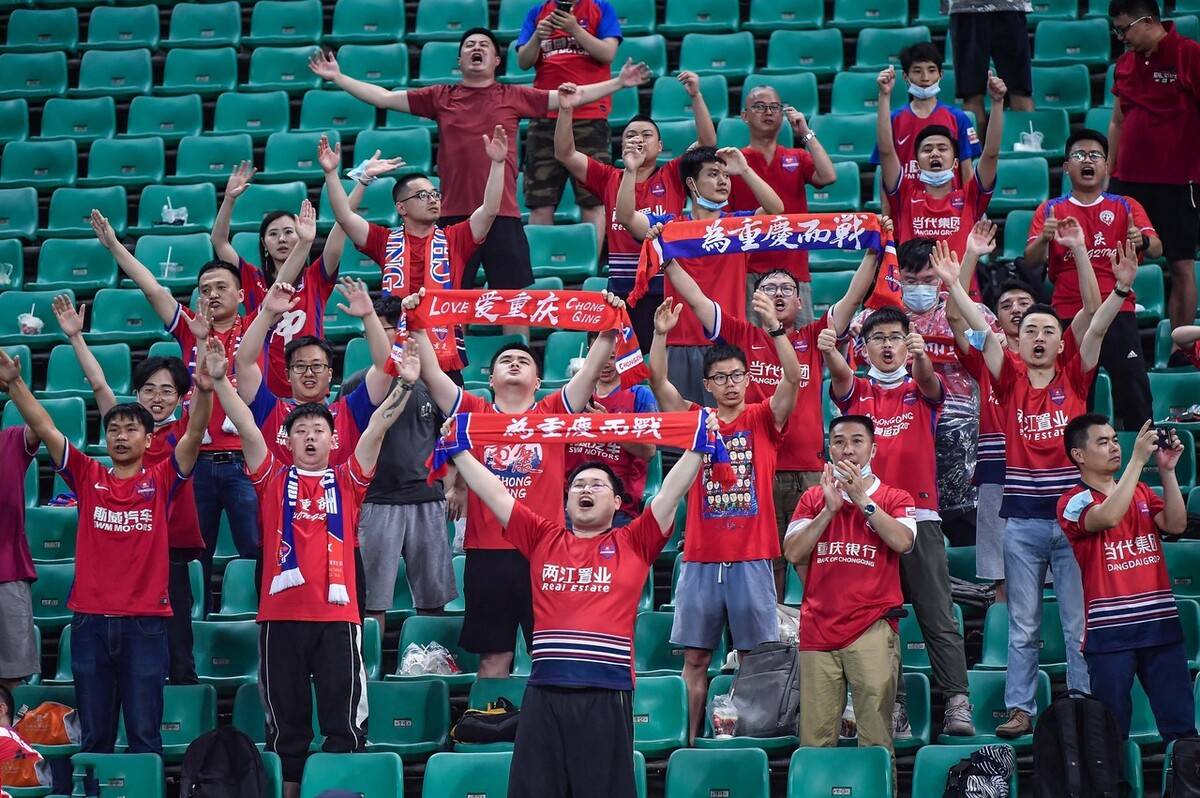 重庆足球解散,中超重庆队解散内情投入超30亿