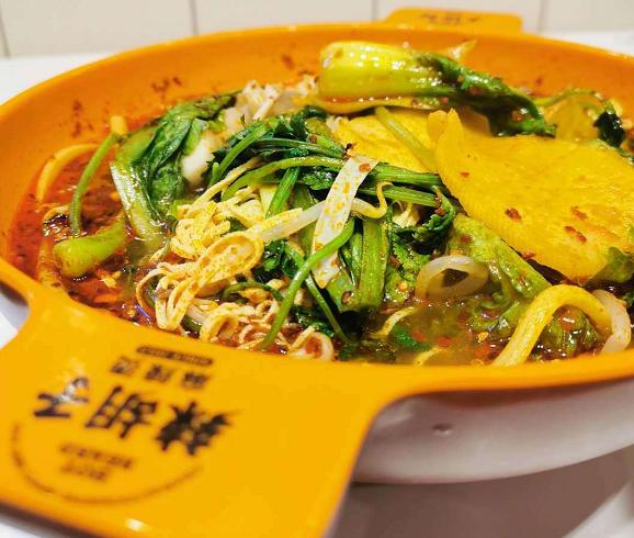 麻辣烫一碗50块钱,麻辣烫二十块钱一斤贵不贵