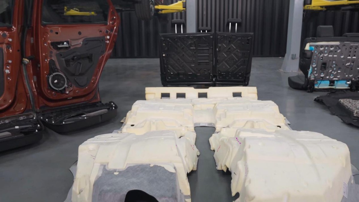 4008与皓影拆车,标致4008拆解对比皓影