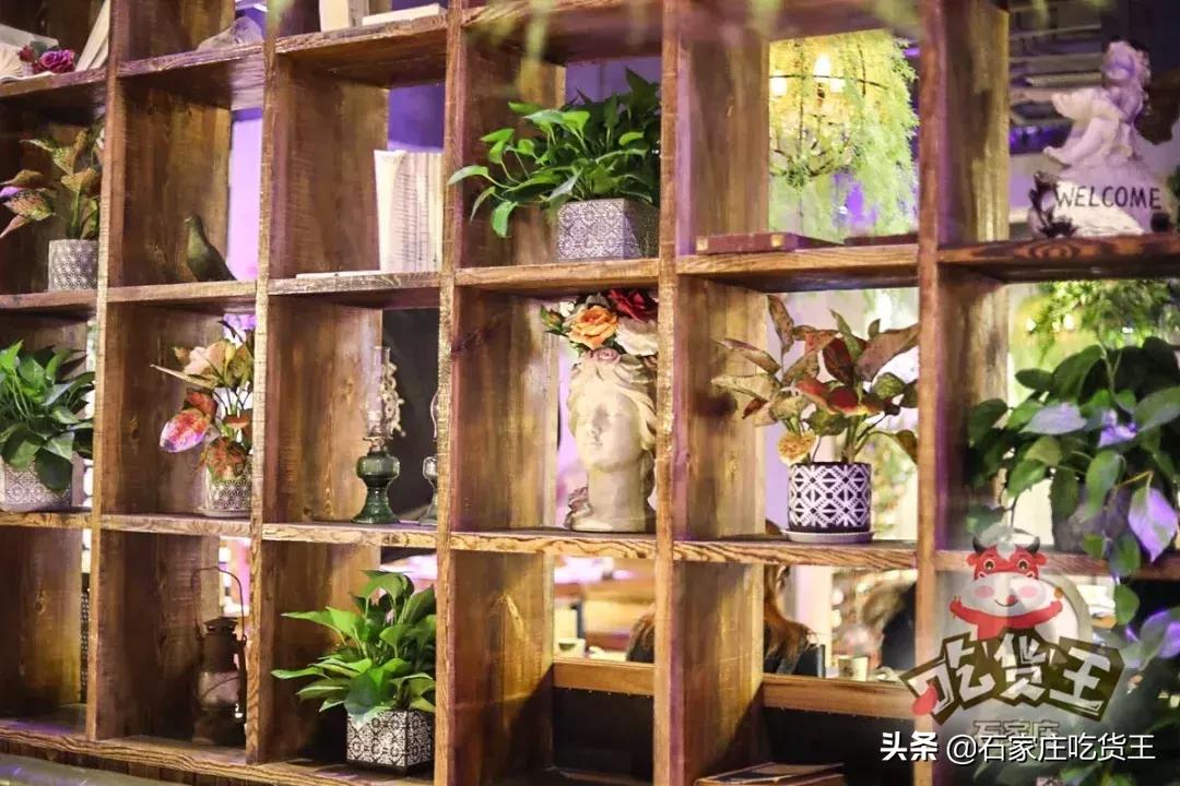 闅愯棌浜庨椆甯傜殑绉樺瘑鑺卞洯,鍖楀浗灏忚绉樺瘑鑺卞洯