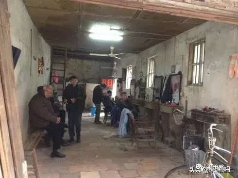 乡村故事｜剃头铺：人事，物事，社会事，事事关心