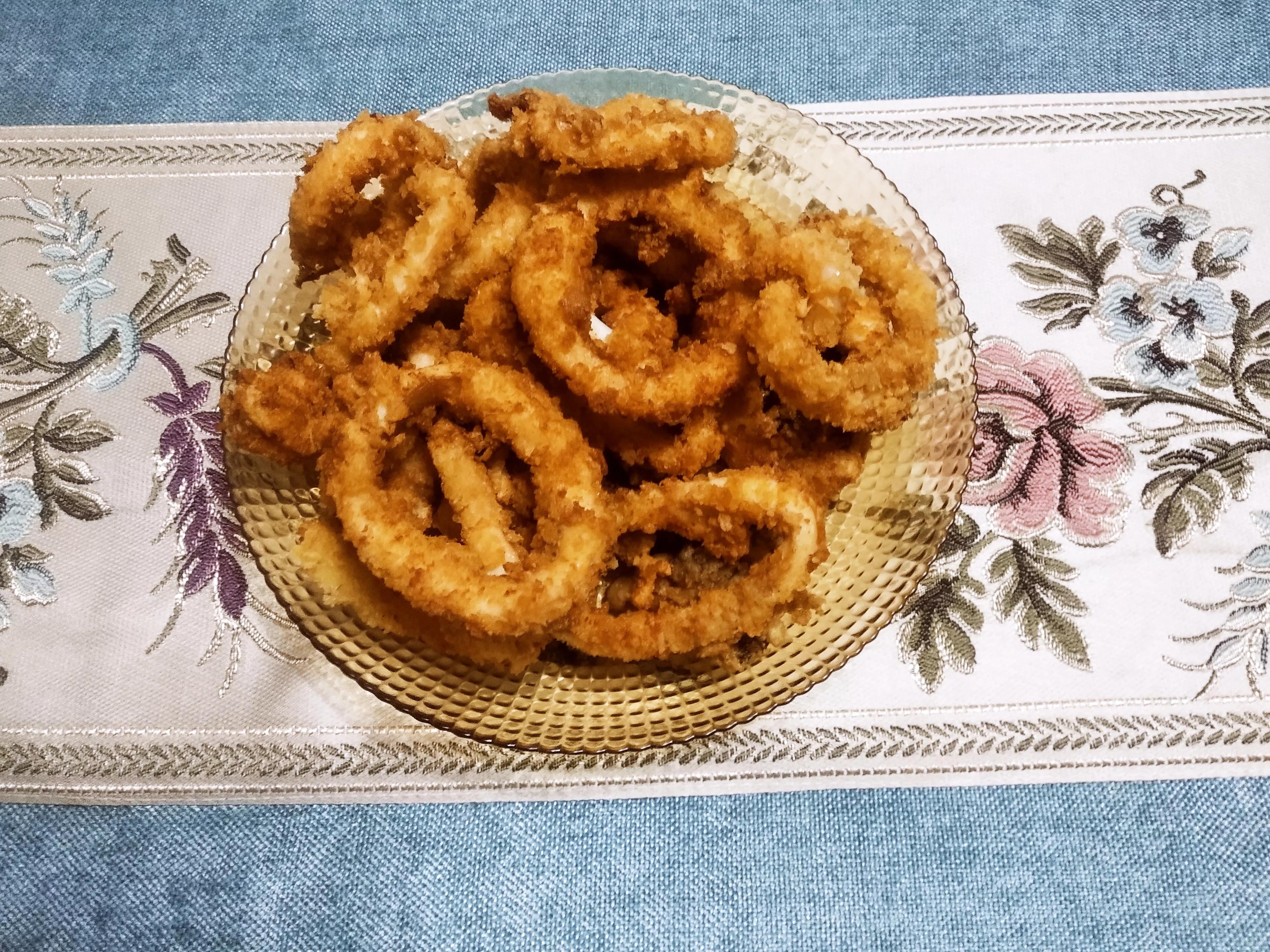 饭店炸鱿鱼圈金黄酥脆,饭店炸鱿鱼的做法