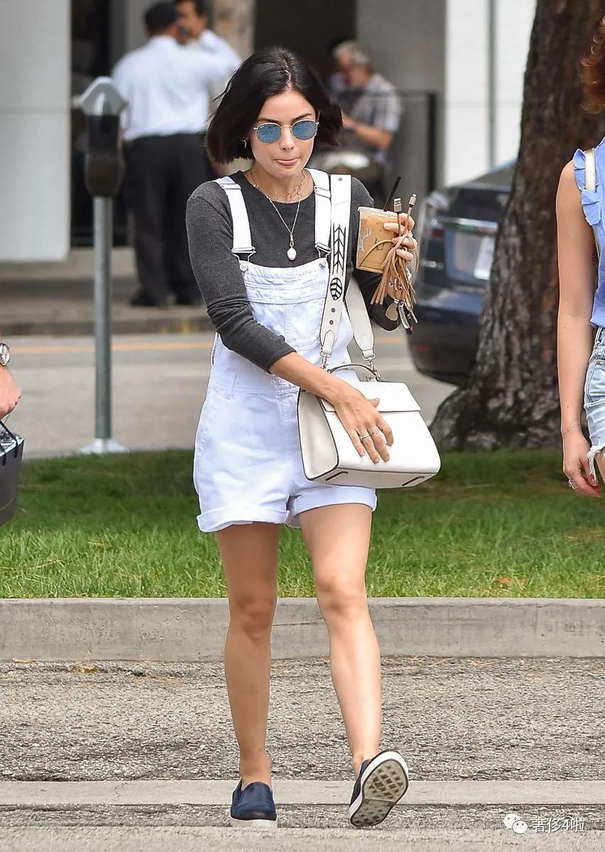 lucyhale演过的电影,lucyhale牛仔外套