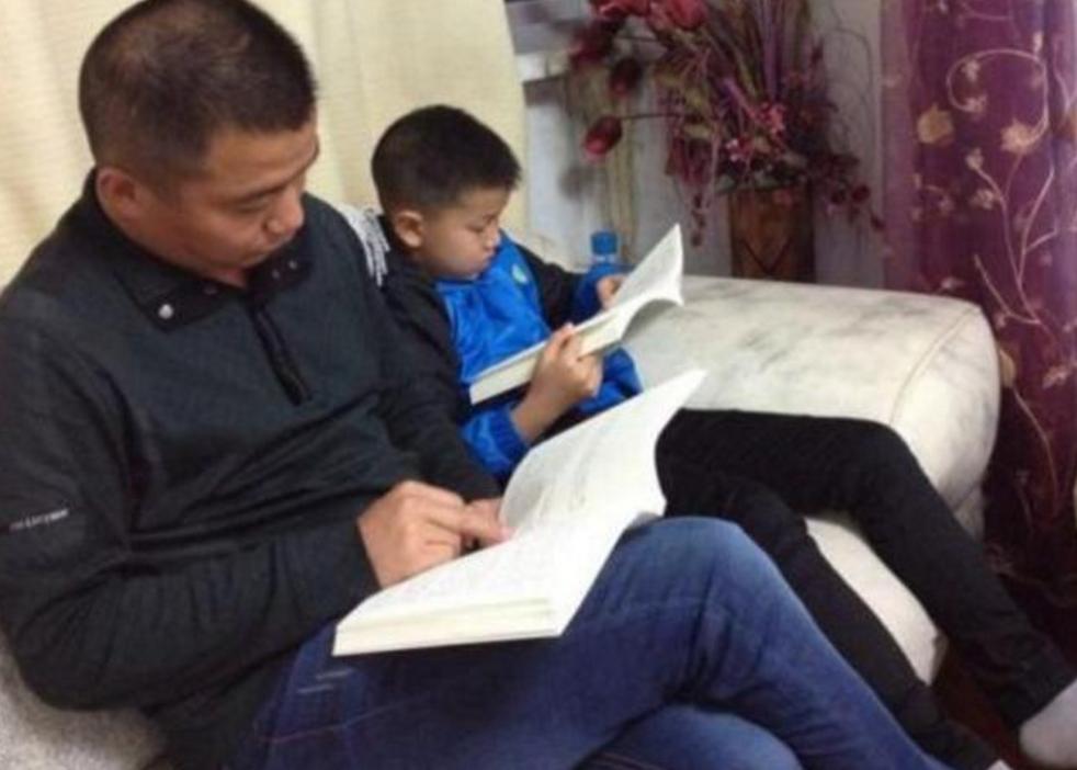 两只黄鹂鸣翠柳是病句,两个黄鹂鸣翠柳为什么不是绿柳