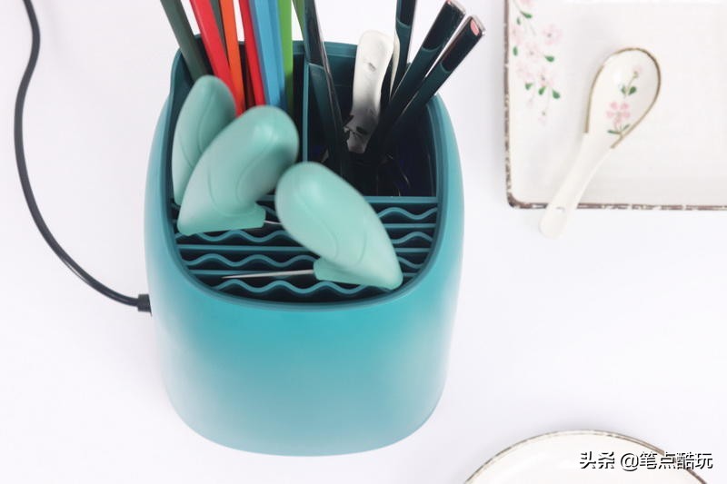 身为刀架筷笼,容不得藏污养菌!臻米K2刀叉筷子消毒机体验