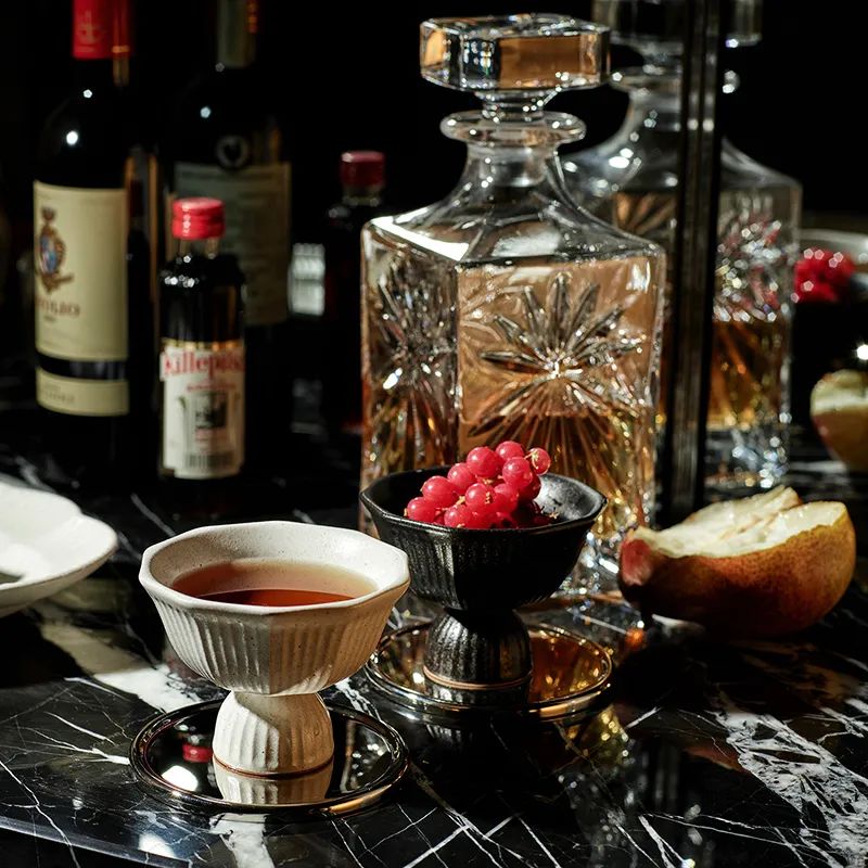 好利来黑天鹅餐具,黑天鹅刀叉是银的吗