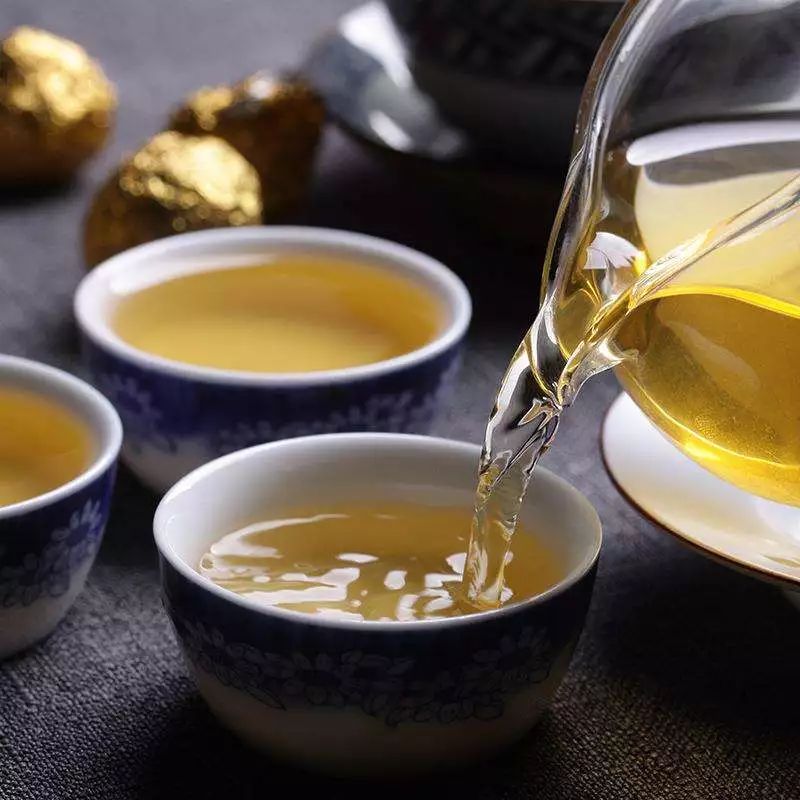 普洱茶发汗工艺中的蒸制过程,什么是普洱茶的发汗期