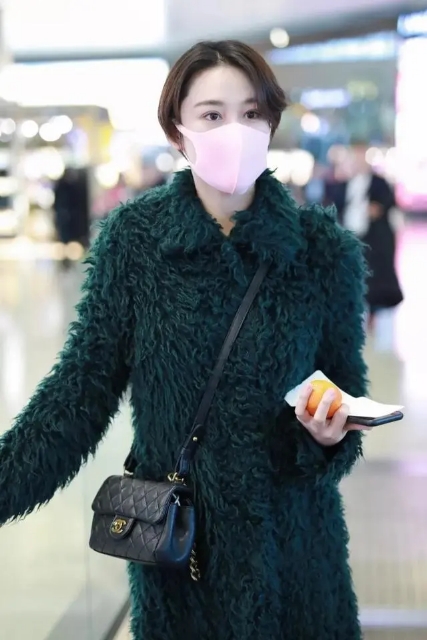 羊绒大衣穿搭30岁女士气质穿搭,羊绒大衣穿搭40岁女士气质穿搭