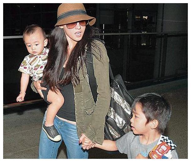 香港女星张柏芝情况,曾被媒体称作玉女掌门人的张柏芝