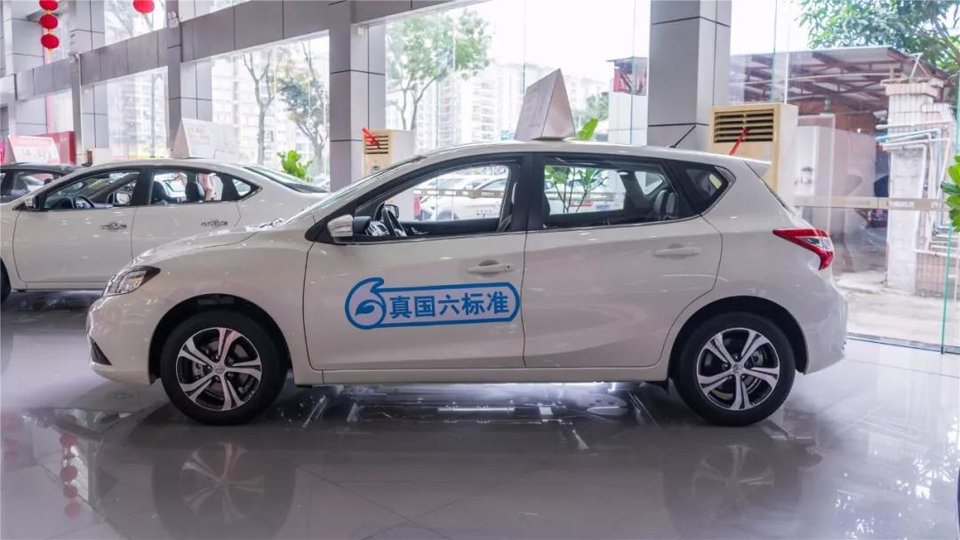 东风日产骐达：价格高一点，但空间告诉你值得！「快车体验043」