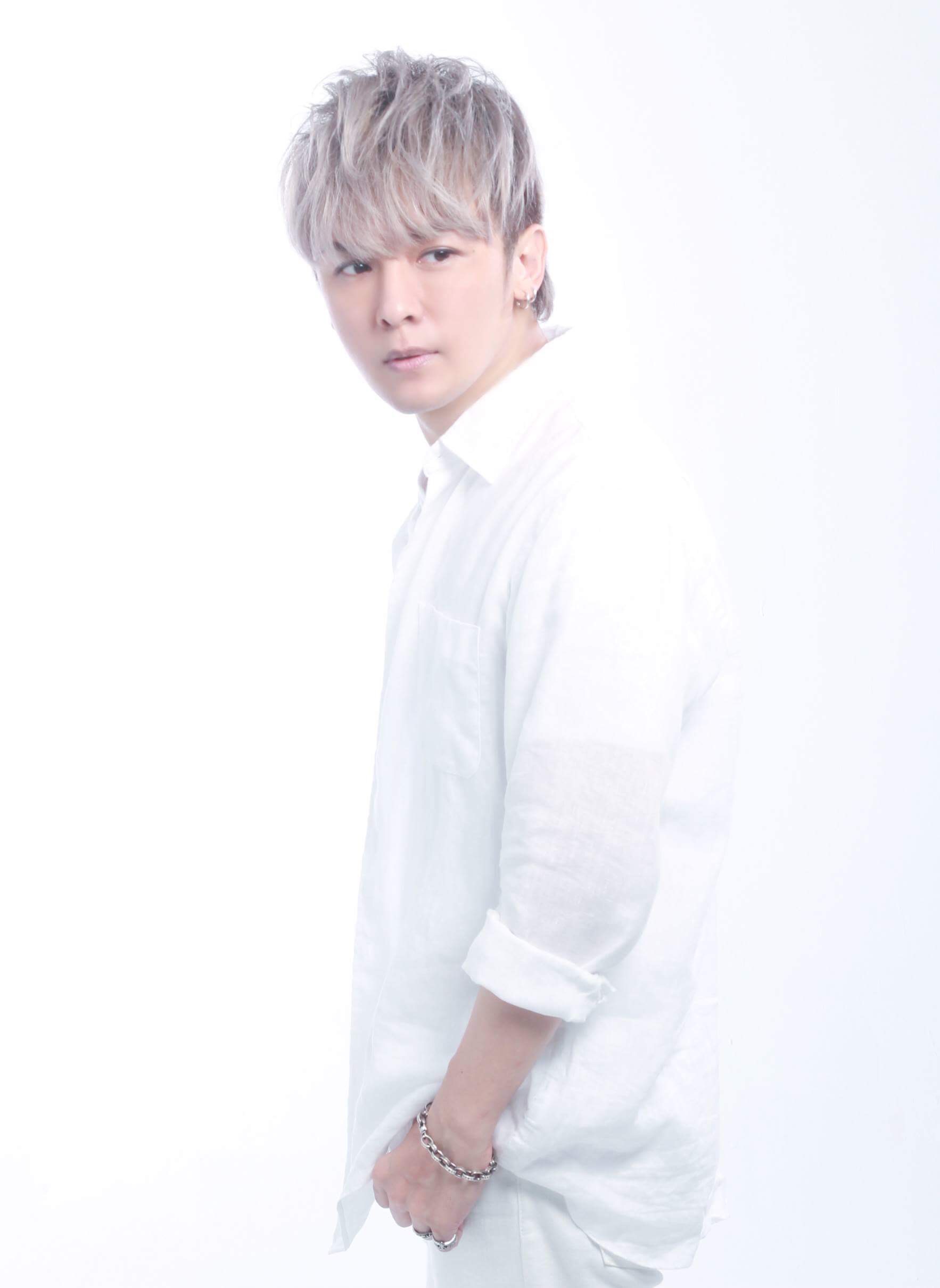 *脑洗**抒情歌《怎么办》金志遥MV挑战人尸