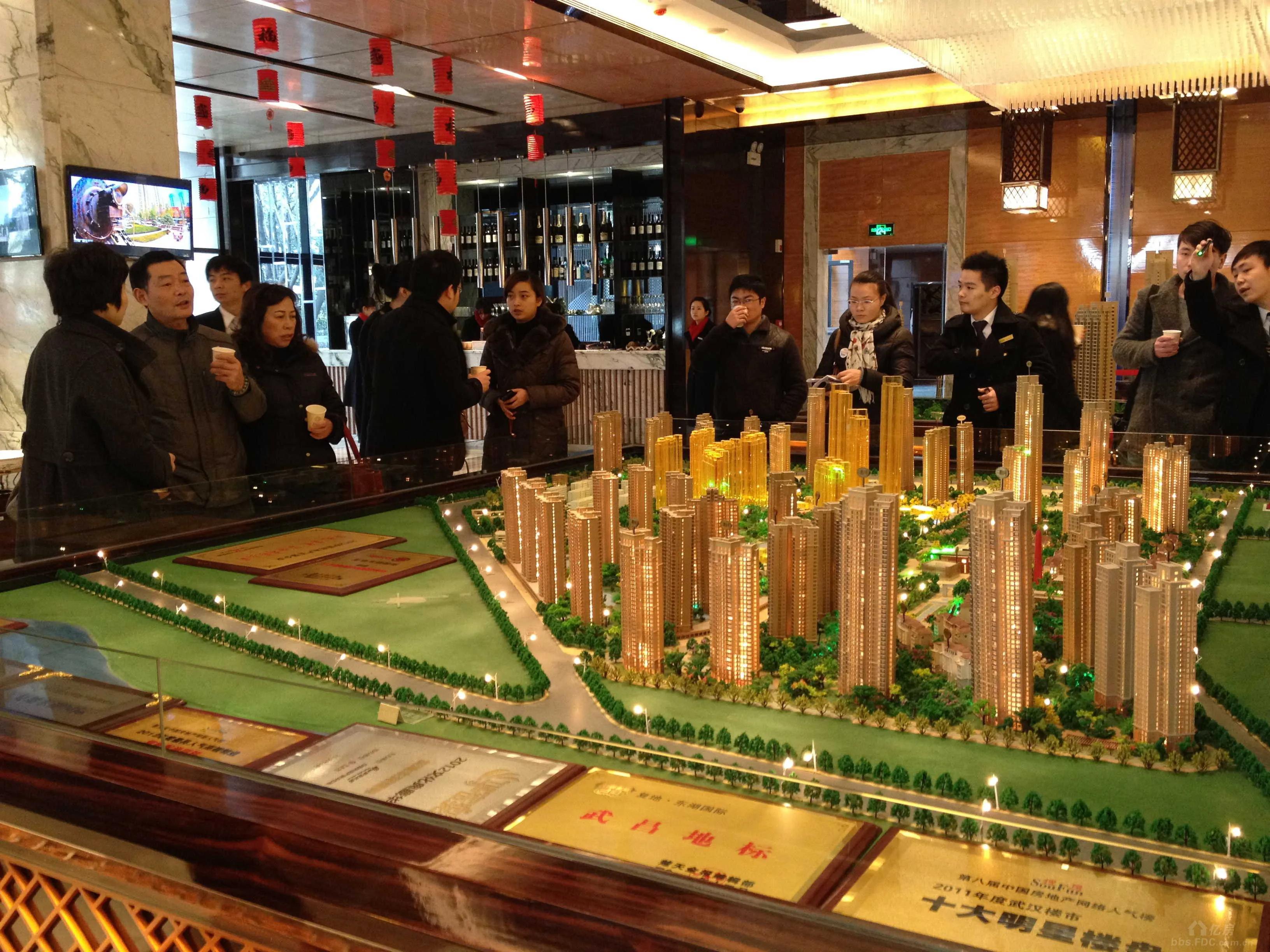 武昌百瑞景现状,百瑞景与复地东湖国际对比